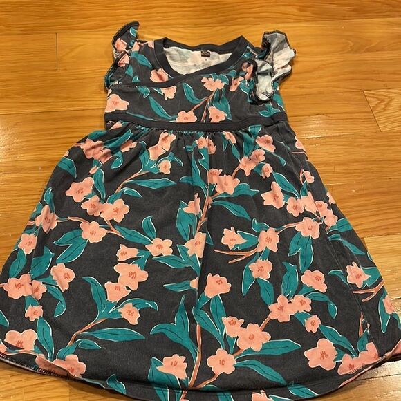 TEA COLLECTION 𝅺tea 3 girls dress some slight fading as pic good condition - Picture 2 of 6